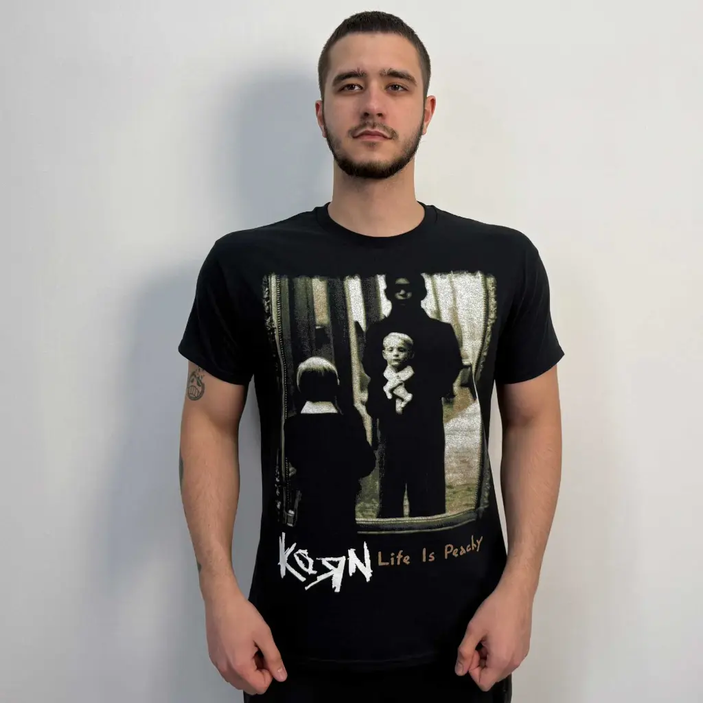 Футболка Korn - Life Is Peachy чорна