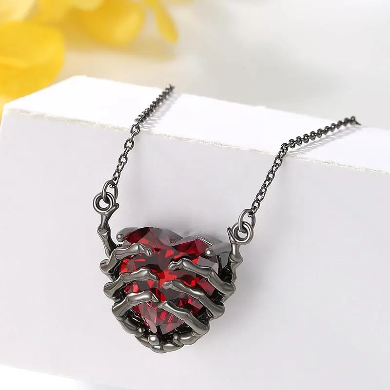 Кулон на ланцюжку Heart Rib Cage