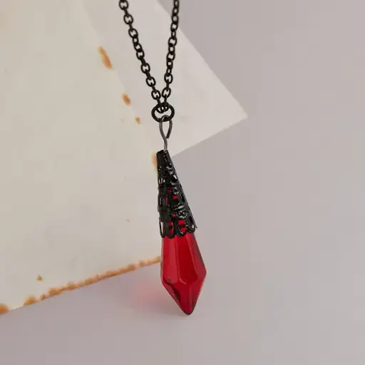 [1935] Кулон на ланцюжку Blood Stone