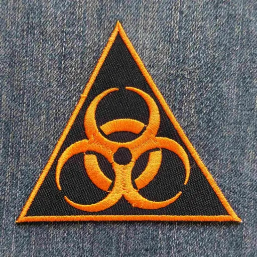 [1351] Нашивка Biohazard Symbol Orange вишита трикутна