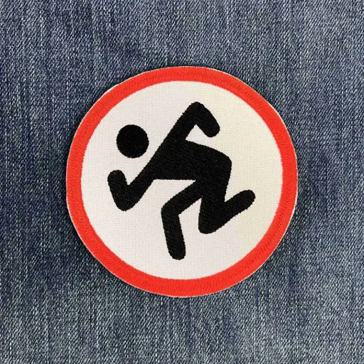 [226] Нашивка D.R.I. вишита кругла